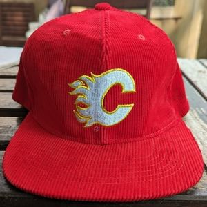 New without tags Ted Fletcher "The Classic" courderoy - Calgary Flames snapback